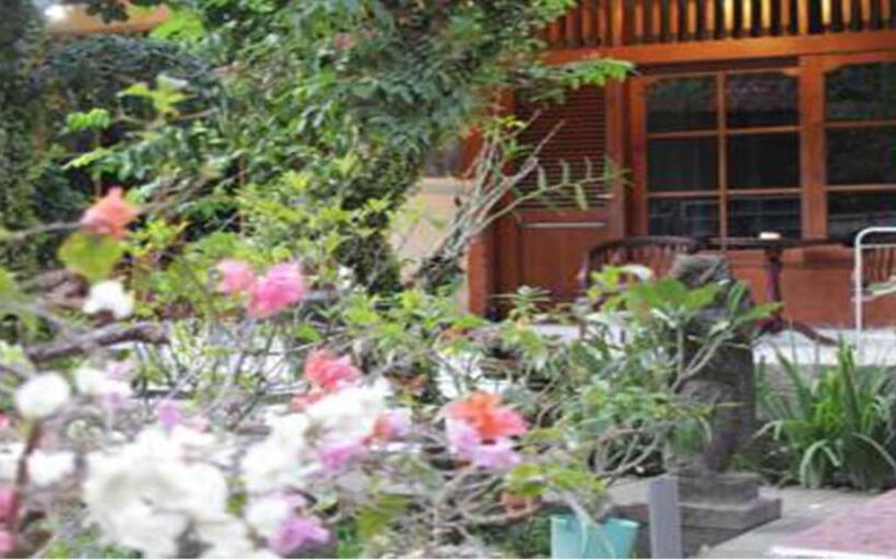 Отель Agung And Sue Watering Hole I