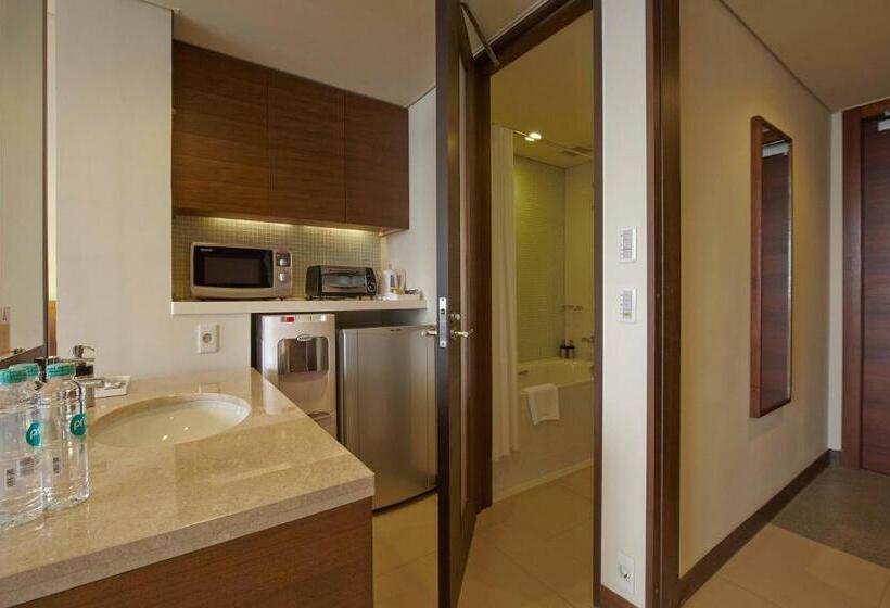 בית מלון כפרי Axia South Cikarang Service Apartment