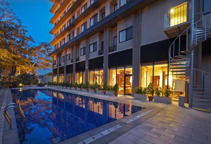 בית מלון כפרי Axia South Cikarang Service Apartment