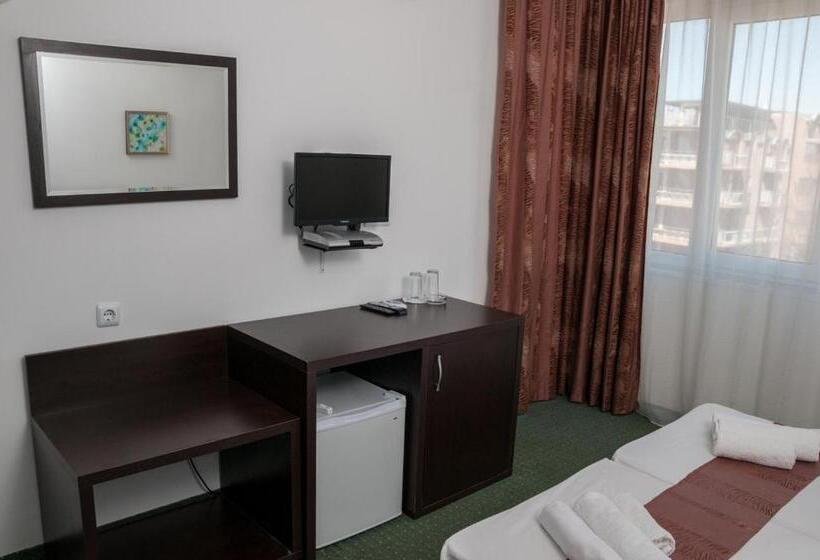 Family нouse  нotel Asai