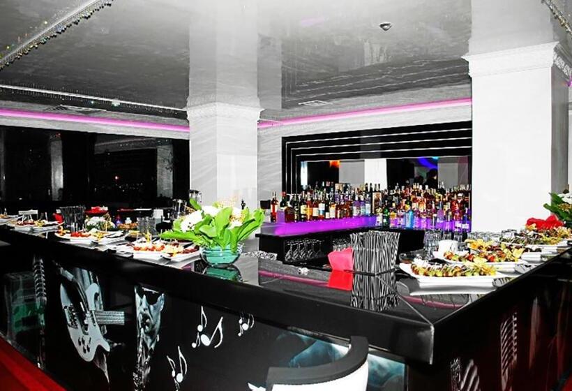 Family Hotel Lazur