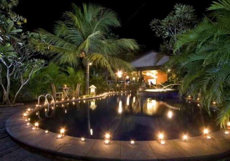 هتل Nyiur Indah Beach