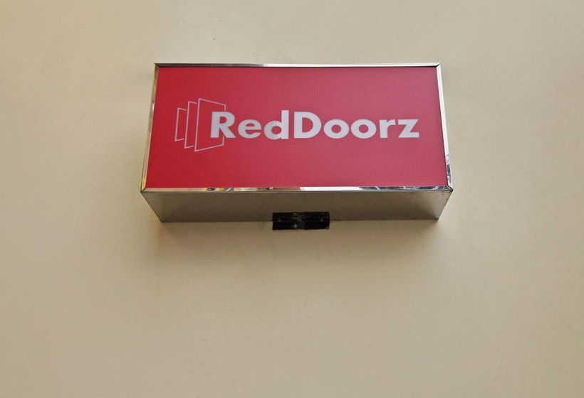 هتل Reddoorz @ Tebet Utara