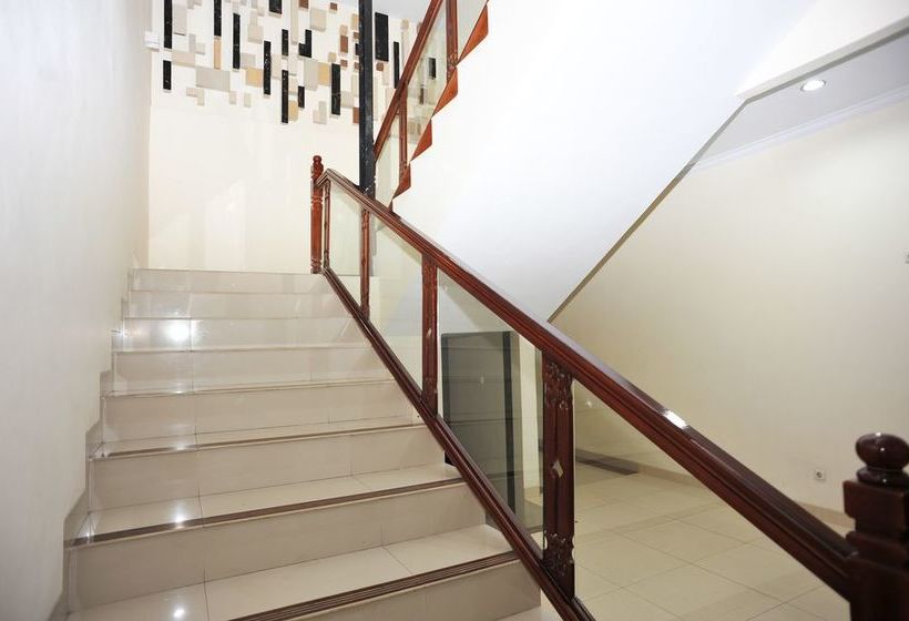 هتل Reddoorz @ Tebet Utara