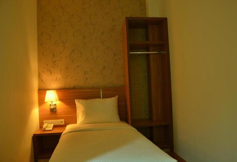 هتل Tanjung Karang