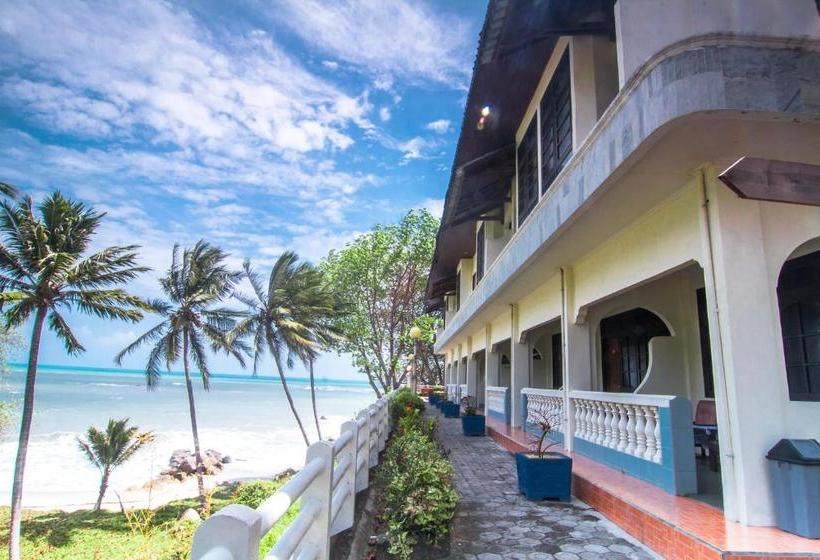 هتل Tanjung Pesona Beach Resort & Spa