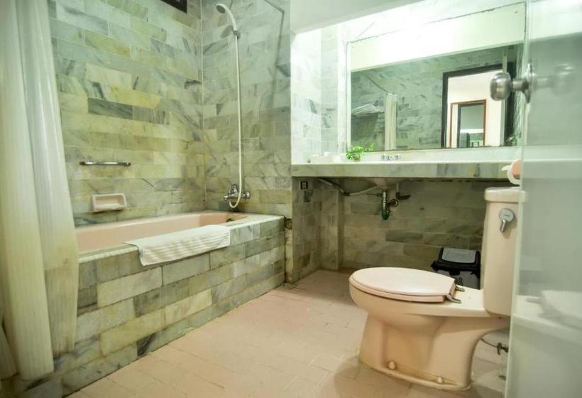 Отель Tanjung Pesona Beach Resort & Spa