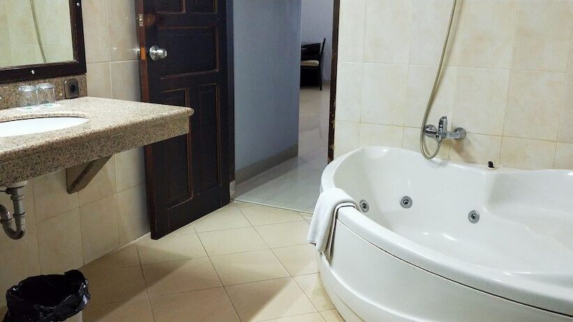 استراحتگاه Bdi Townhouse Hotel & Residence Balikpapan