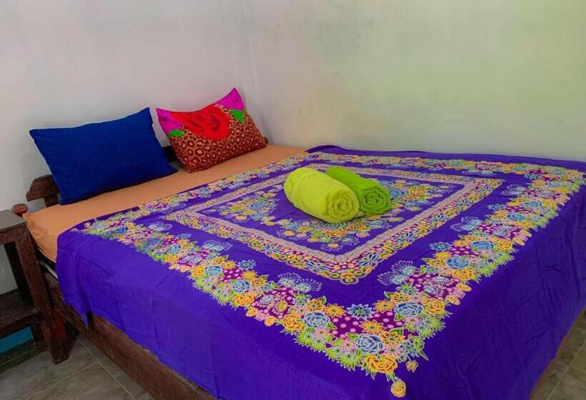 پانسیون Breeze Hostel