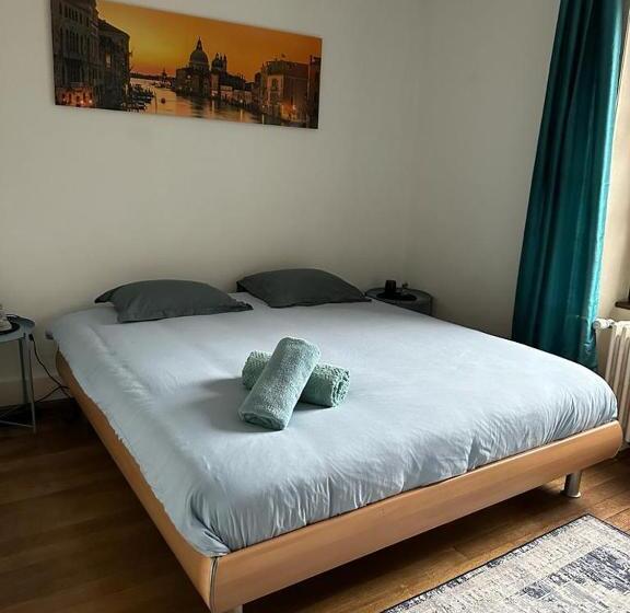 تختخواب و صبحانه Chambre Double Vue Lac Montreux Centre