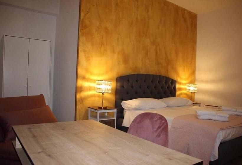 تختخواب و صبحانه Il Pontefice Luxury