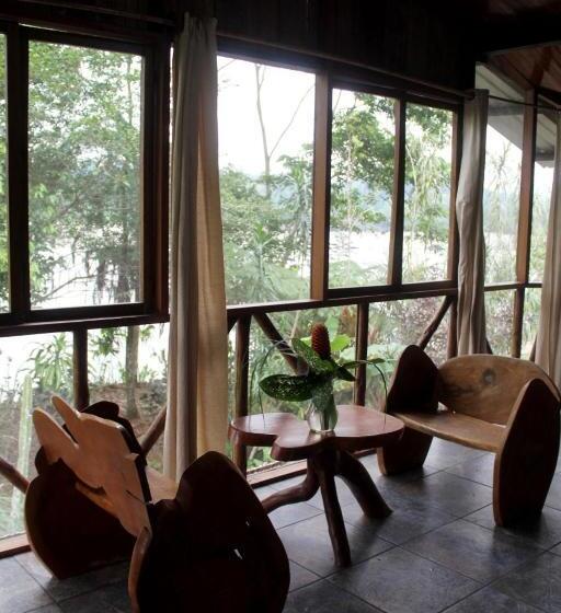 هاستل River Spot Lodge