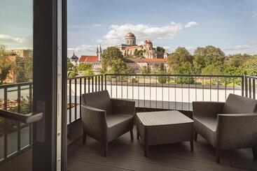 تختخواب و صبحانه Mediterraneo Luxury Room Esztergom