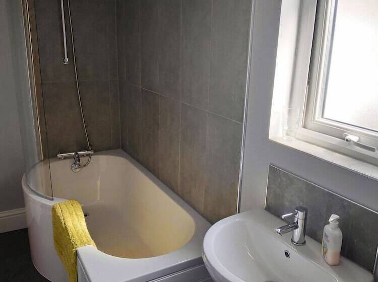 Chandlers Lodge B&b