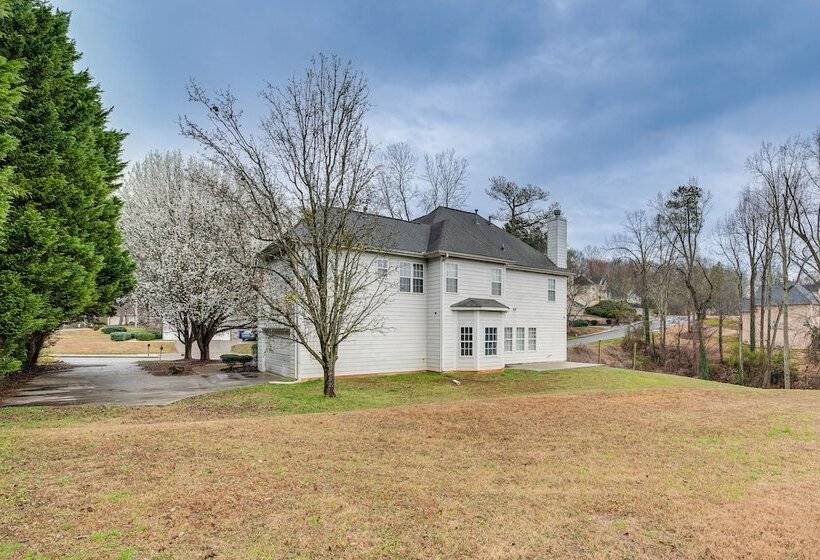 Charming Atlanta Home: 9 Mi To Downtown!