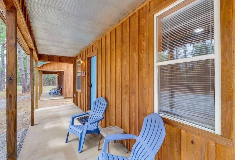 Heber Springs Cabin W/ Covered Patio: 1 Mi To Lake