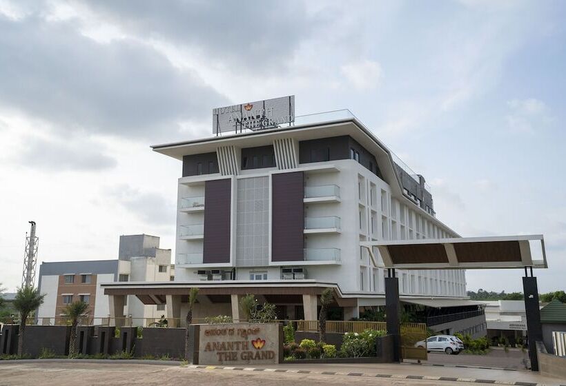 فندق Ananth The Grand