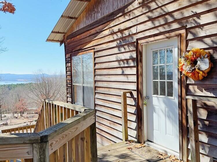 فندق Blue Clouds Rv & Cabins Resort