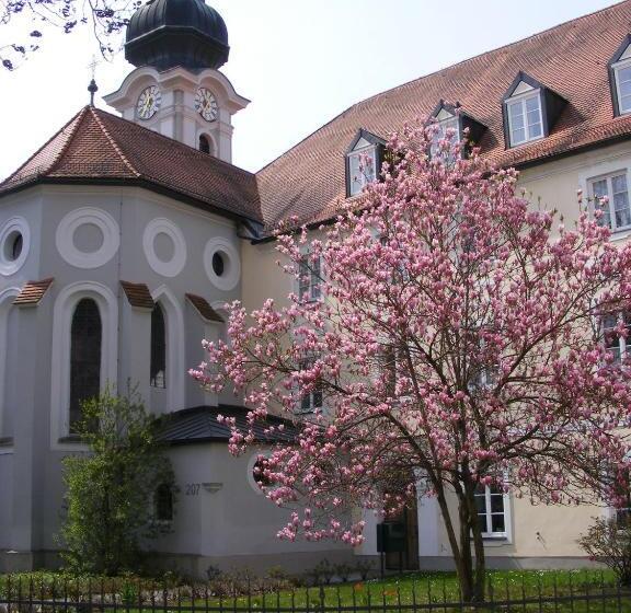 هتل Haus Der Begegnung Heilig Geist