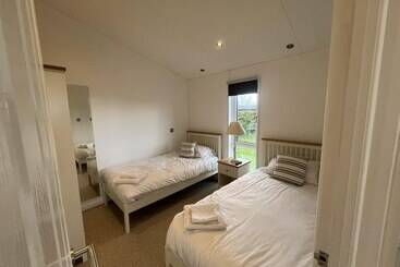 هتل Remarkable 3 Bed Lodge In Honiton