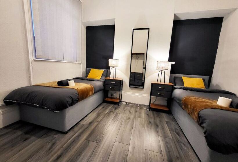 هتل Stay Sleep Rest   Grove Haven