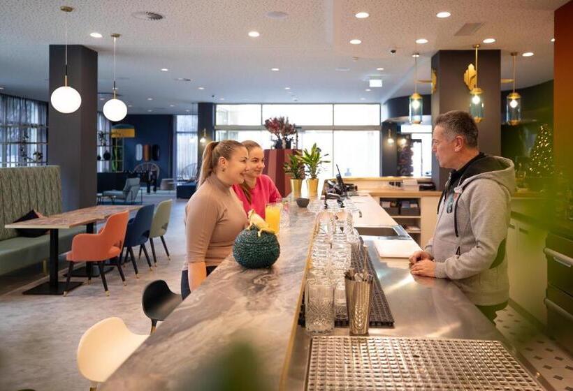 هتل Holiday Inn   The Niu, Flower Konstanz, An Ihg
