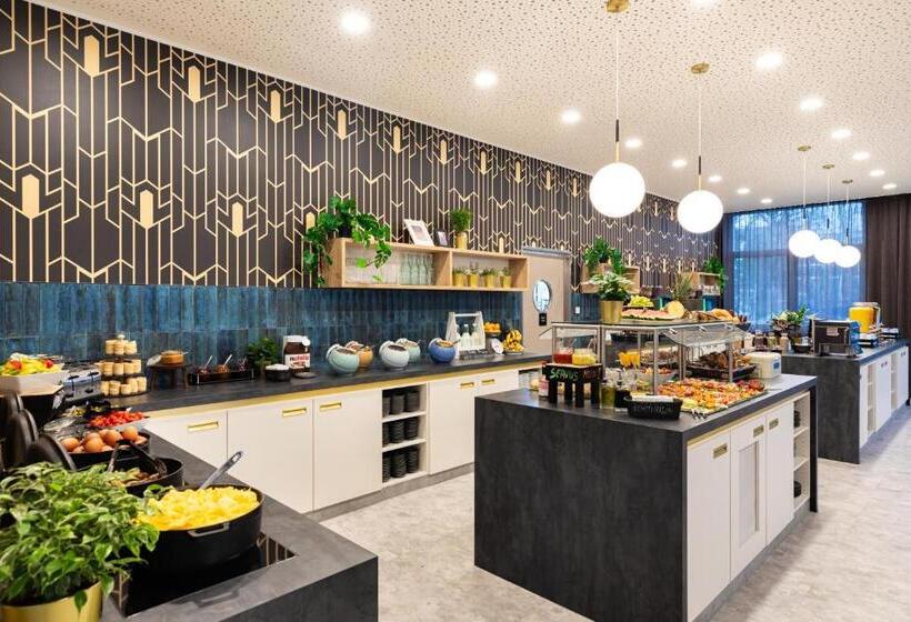 هتل Holiday Inn   The Niu, Flower Konstanz, An Ihg
