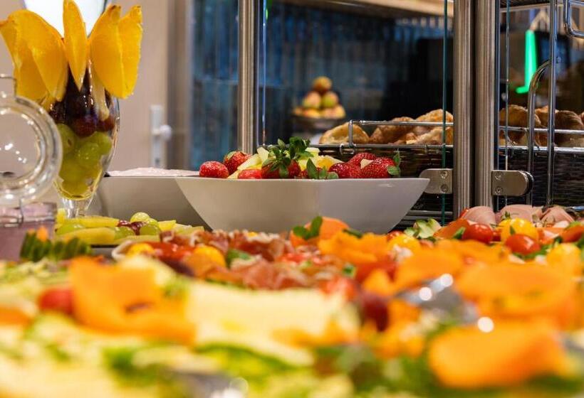 هتل Holiday Inn   The Niu, Flower Konstanz, An Ihg