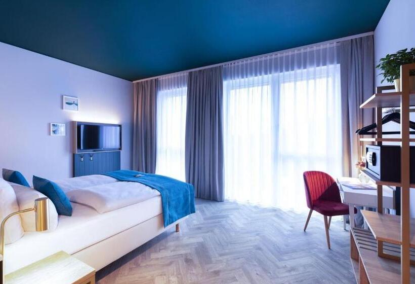 هتل Holiday Inn   The Niu, Flower Konstanz, An Ihg