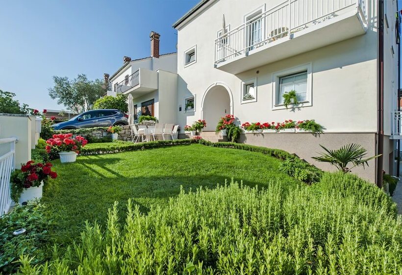 پانسیون Apartments And Room Marko