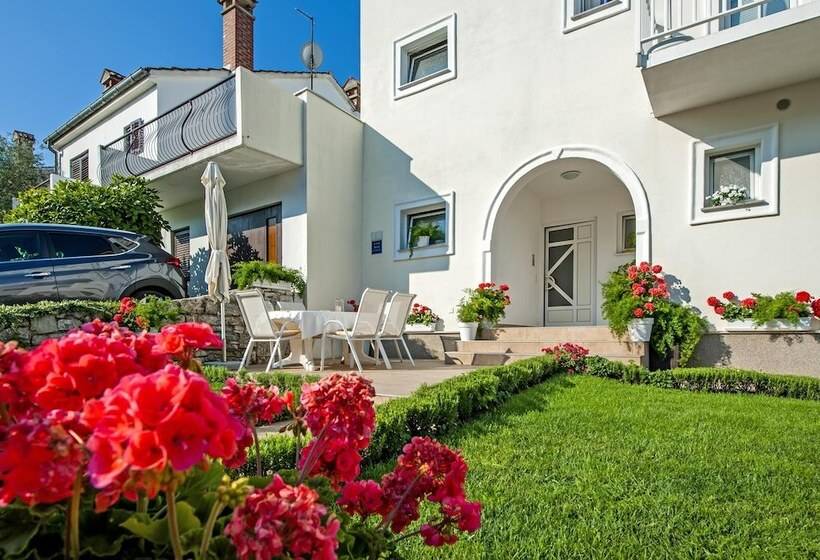 پانسیون Apartments And Room Marko