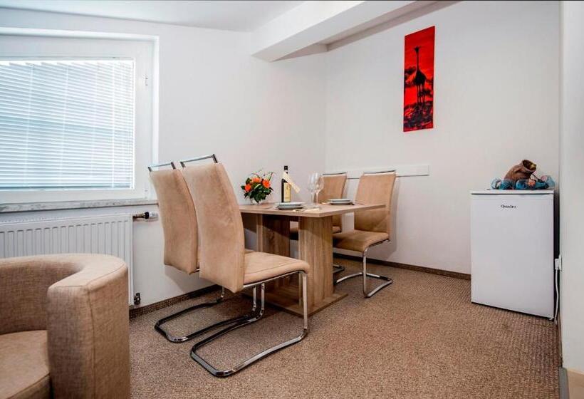 پانسیون Apartments And Room Marko