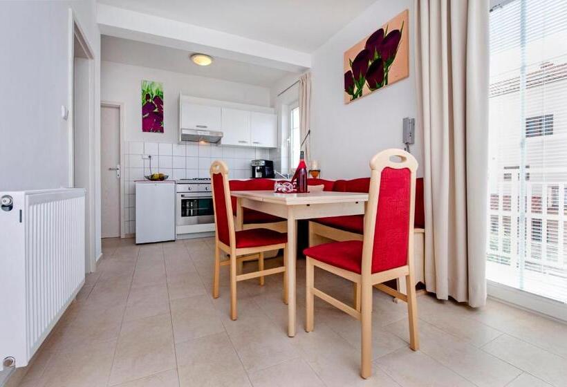 پانسیون Apartments And Room Marko