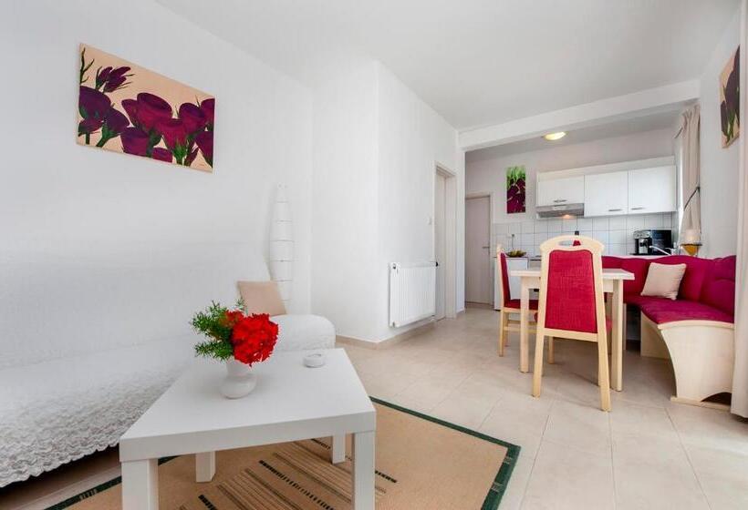 پانسیون Apartments And Room Marko