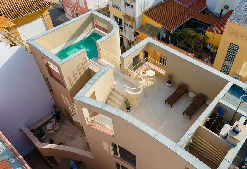 Pombaline Building V. Real Santo António