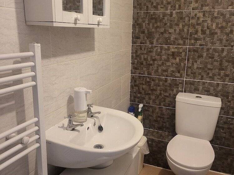 レジデンス Bolton 2bedroom 2bathroom Parking