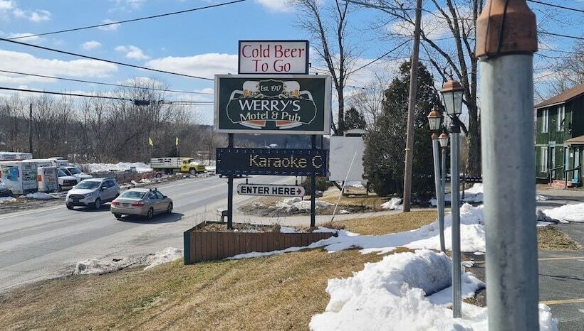 Werry S Cottages Motel & Pub By Oyo East Stroudsburg Poconos