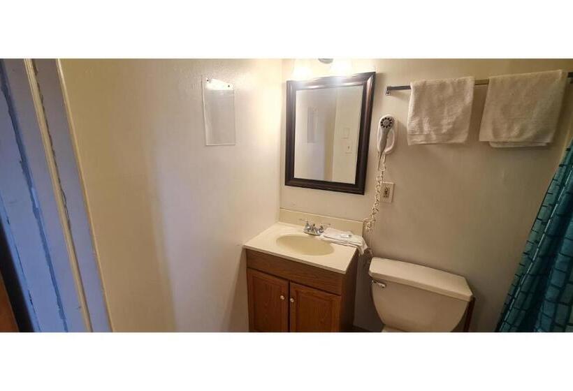 Werry S Cottages Motel & Pub By Oyo East Stroudsburg Poconos