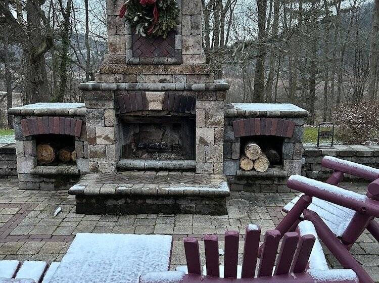 مبيت وإفطار 37 Oak Ridge House
