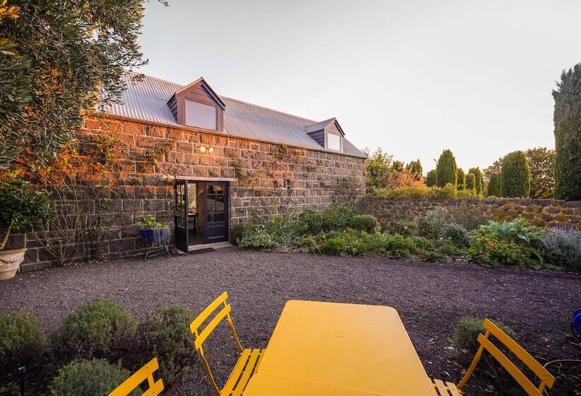 مبيت وإفطار Honeysuckle Barn & Garden