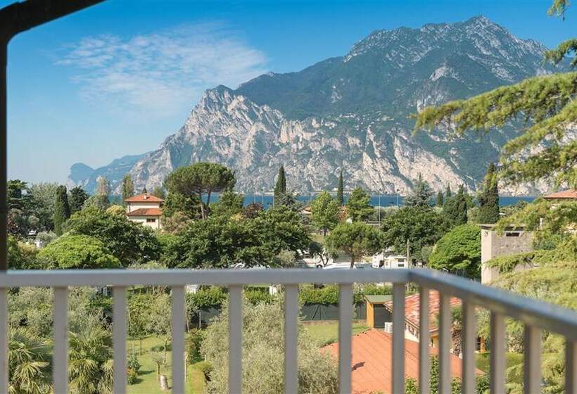 Bike & Wind Hotel Villa Maria   Happy Rentals