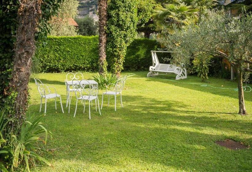 Bike & Wind Hotel Villa Maria   Happy Rentals