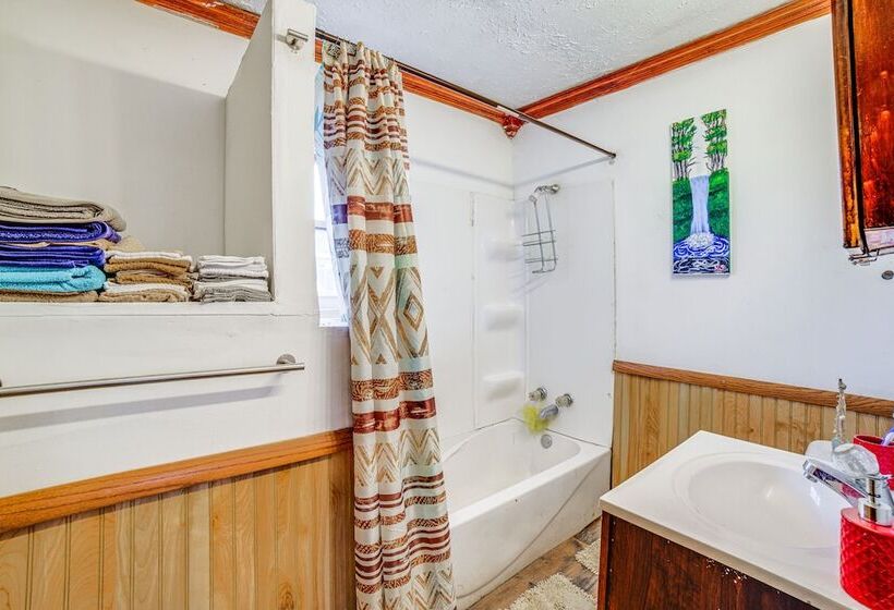 Dog Friendly Michigan City Home   3 Mi To Beach!