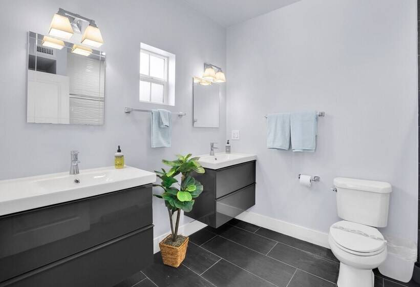 Hinds By Avantstay Duplex In North Hollywood