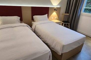 هتل Anaïs Hôtel Bourges Nord Saint Doulchard
