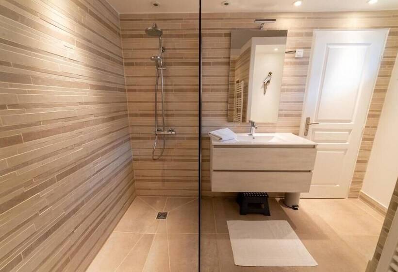 Отель La Maison Coco à 8min De Disneyland Paris