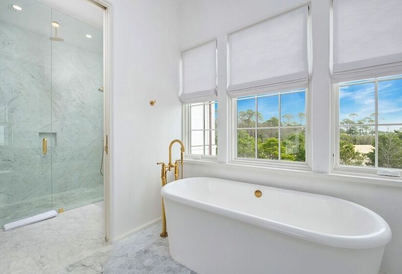 فندق Kaiya Beach Resort