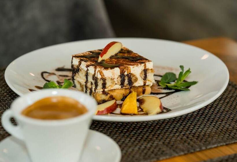 هتل Roca Restaurant Und
