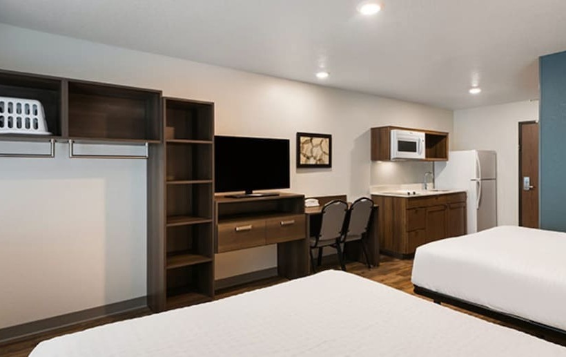 هتل Woodspring Suites Fort Myers Cape Coral