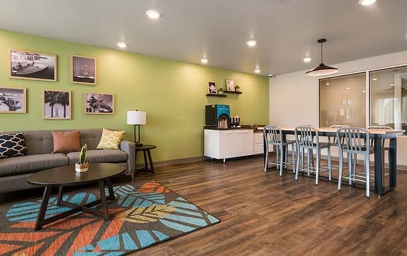فندق Woodspring Suites Fort Myers   Cape Coral
